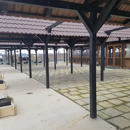 Golden Moments 招待所