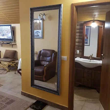 Golden Moments 招待所 *