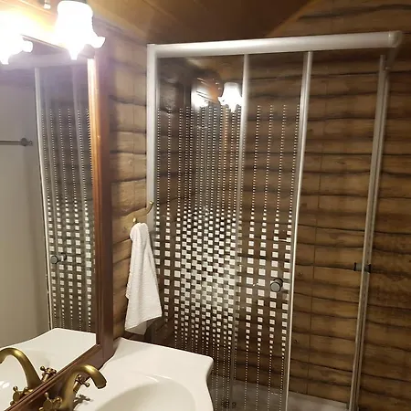 Golden Moments 招待所 *